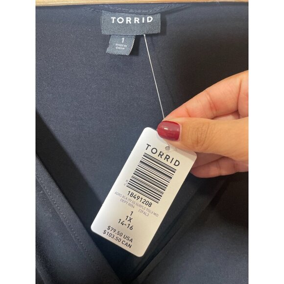 Torrid Size 1X Black Dress Faux Wrap Short Sleeves Ruffle V-Neck Midi Minimalist - Picture 4 of 11